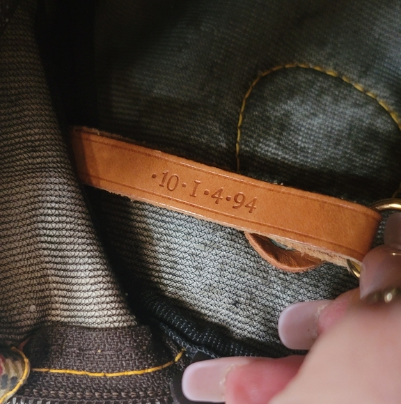 EUC HUNTING WORLD HAND BAG - Picture 13 of 14